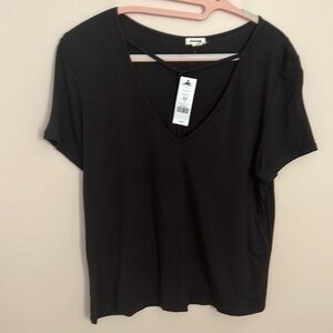 𝅺GARAGE l NWT Black Crop Top